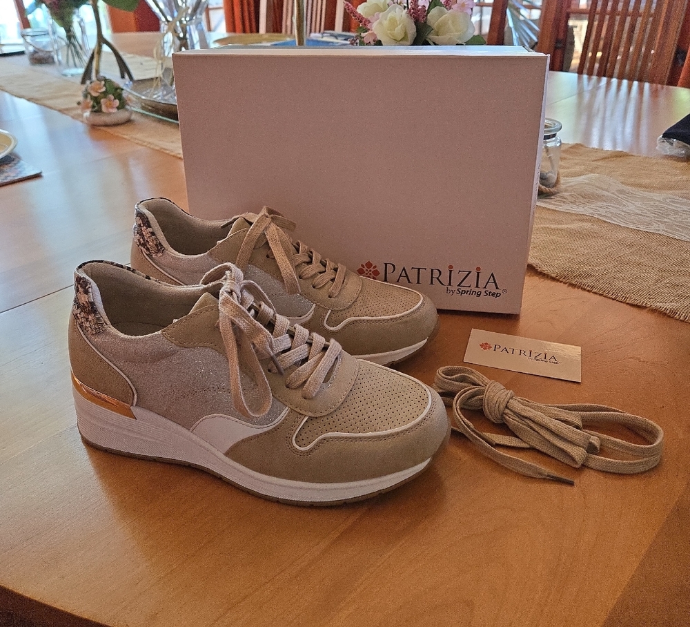 Patrizia Ermeta Wedge Sneaker In Tan, Gold & White -MINT !